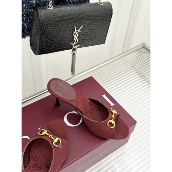 Gucci slippers
