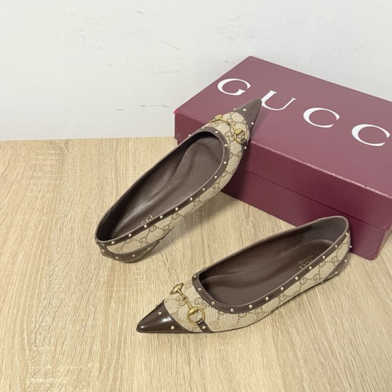 Gucci slippers