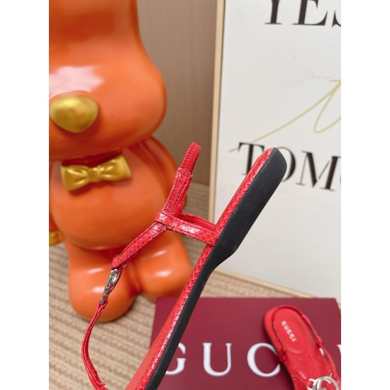 Gucci slippers