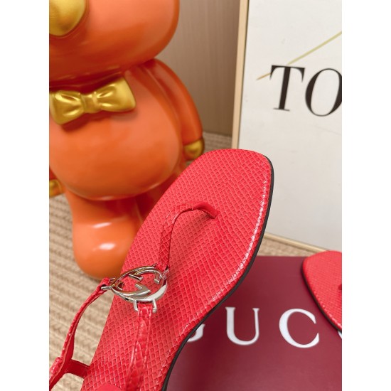 Gucci slippers