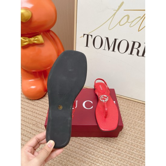 Gucci slippers