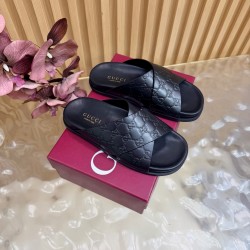 Gucci slippers
