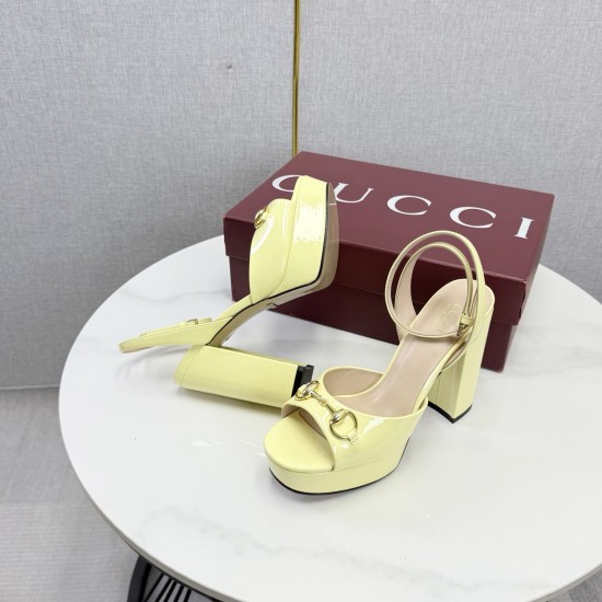 Gucci slippers