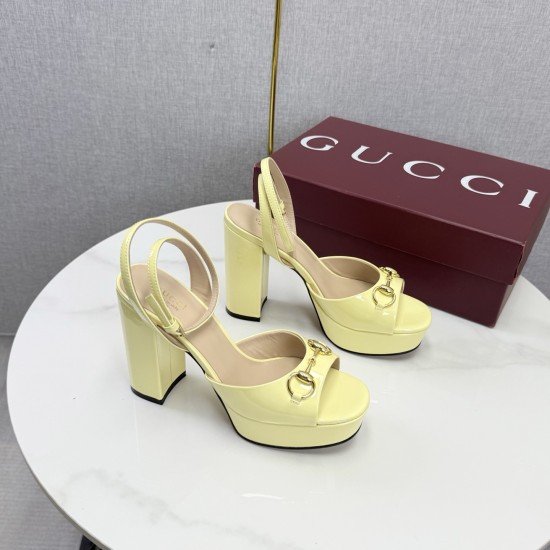 Gucci slippers
