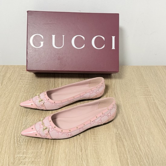 Gucci slippers
