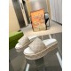 Gucci slippers