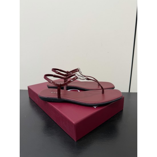 Gucci slippers