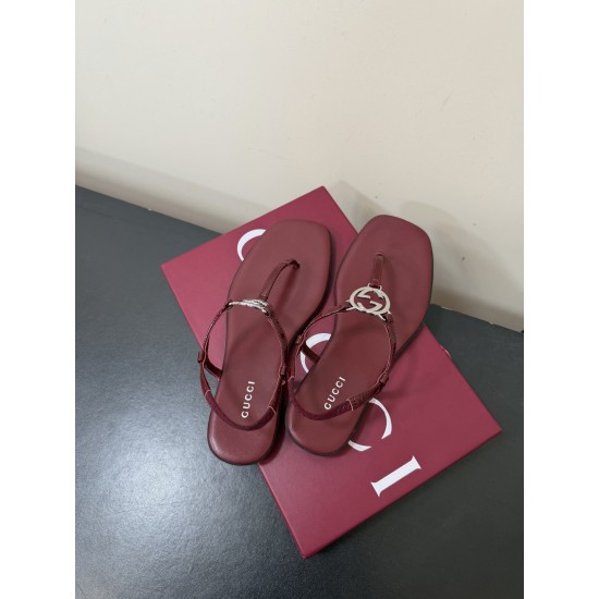 Gucci slippers