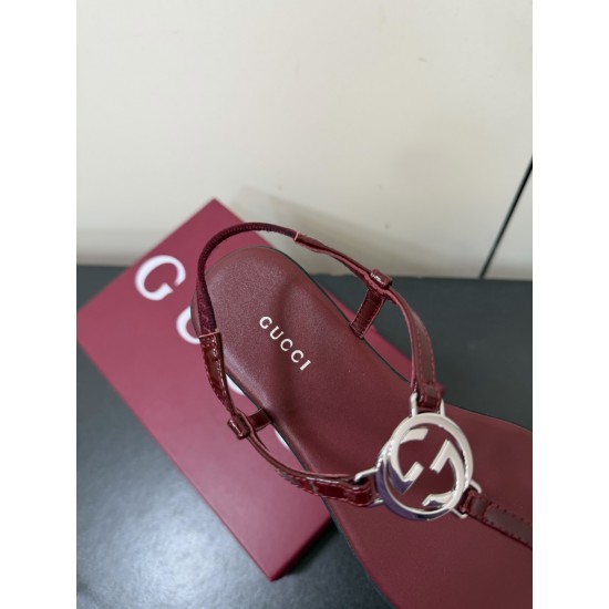 Gucci slippers