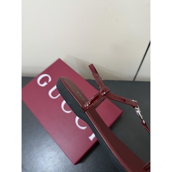 Gucci slippers