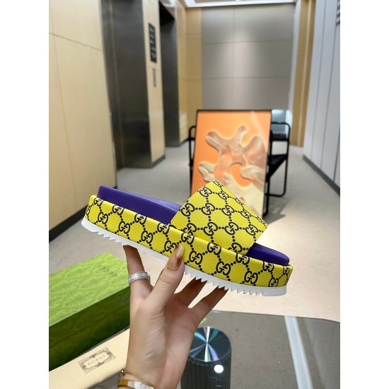 Gucci slippers