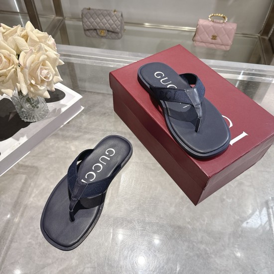 Gucci slippers