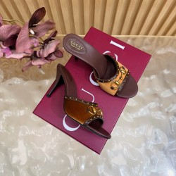 Gucci slippers