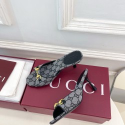 Gucci slippers
