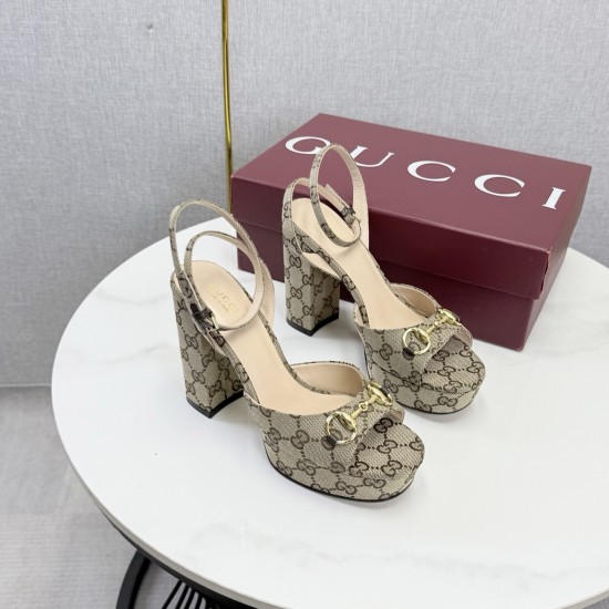 Gucci slippers