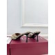Gucci slippers