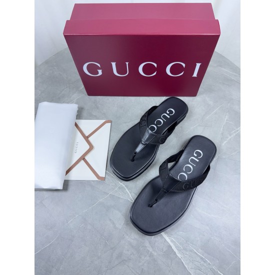 Gucci slippers