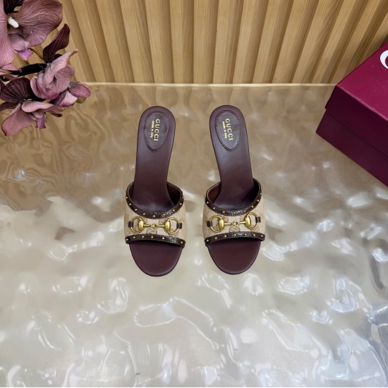 Gucci slippers