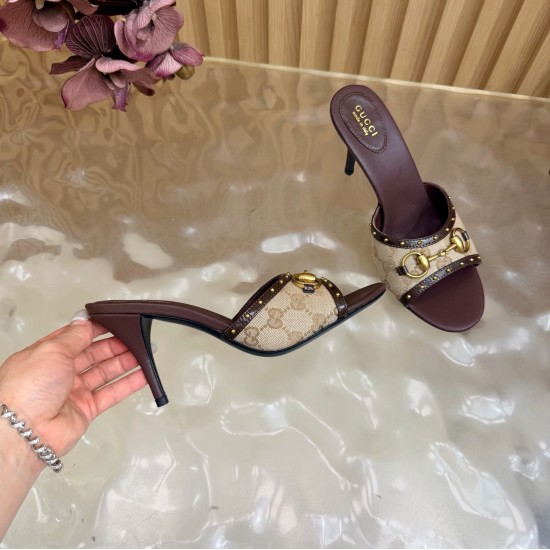 Gucci slippers