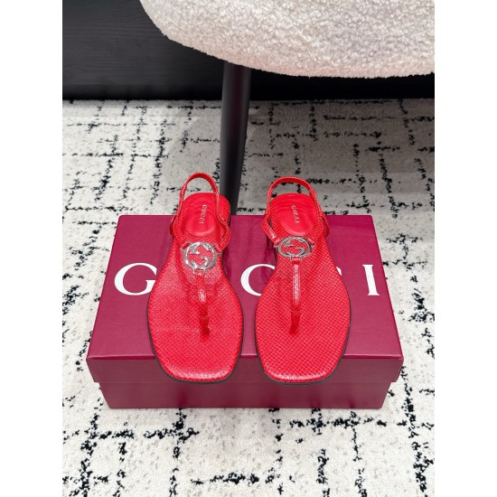 Gucci slippers