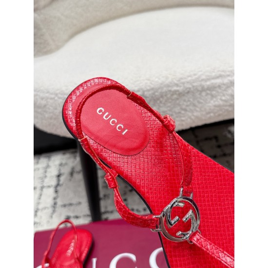 Gucci slippers