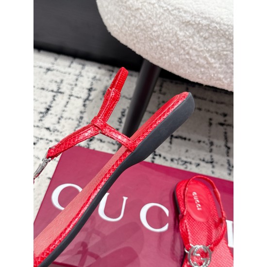Gucci slippers