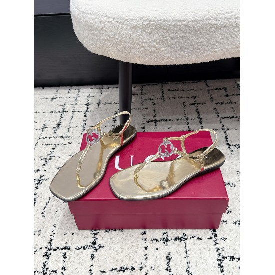 Gucci slippers