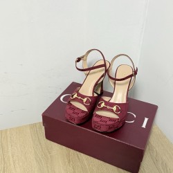 Gucci slippers