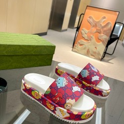 Gucci slippers