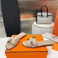 Hermes Slippers High Quality
Women 35-41
Men 39-45