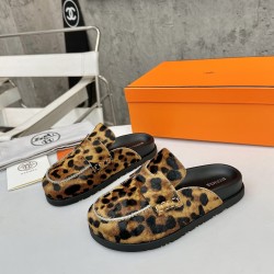 Hermes Slippers High Quality
Women 35-41
Men 39-45