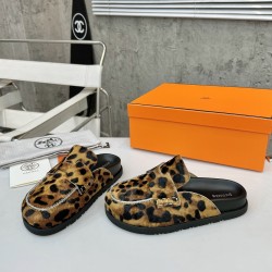 Hermes Slippers High Quality
Women 35-41
Men 39-45