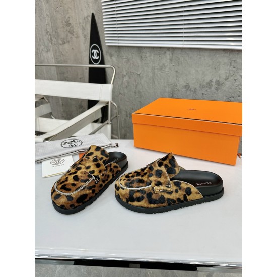 Hermes Slippers High Quality
Women 35-41
Men 39-45