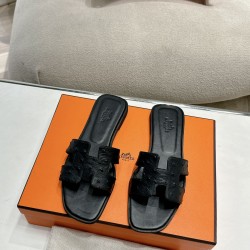 Hermes Slippers High Quality
Women 35-41
Men 39-45