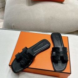 Hermes Slippers High Quality
Women 35-41
Men 39-45