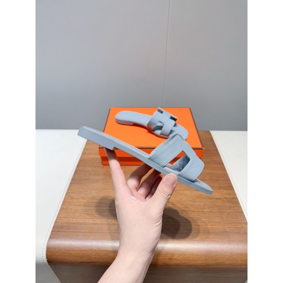 Hermes Slippers High Quality
Women 35-41
Men 39-45