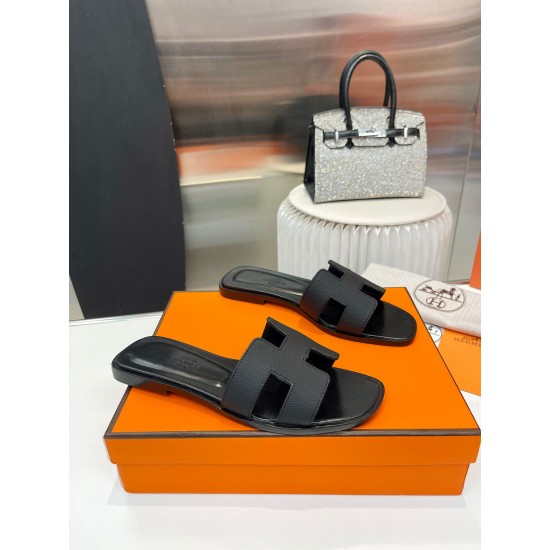 Hermes Slippers High Quality
Women 35-41
Men 39-45