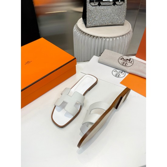 Hermes Slippers High Quality
Women 35-41
Men 39-45