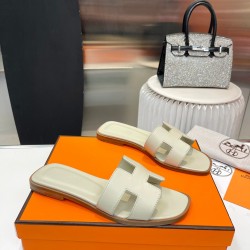 Hermes Slippers High Quality
Women 35-41
Men 39-45