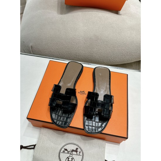 Hermes Slippers High Quality
Women 35-41
Men 39-45