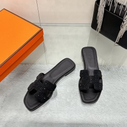 Hermes Slippers High Quality
Women 35-41
Men 39-45
