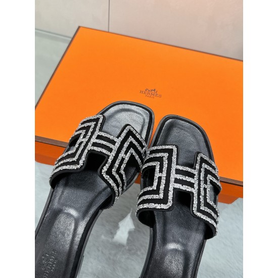 Hermes Slippers High Quality
Women 35-41
Men 39-45