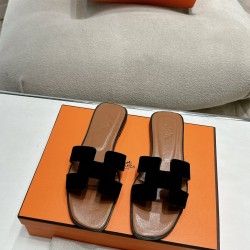 Hermes Slippers High Quality
Women 35-41
Men 39-45