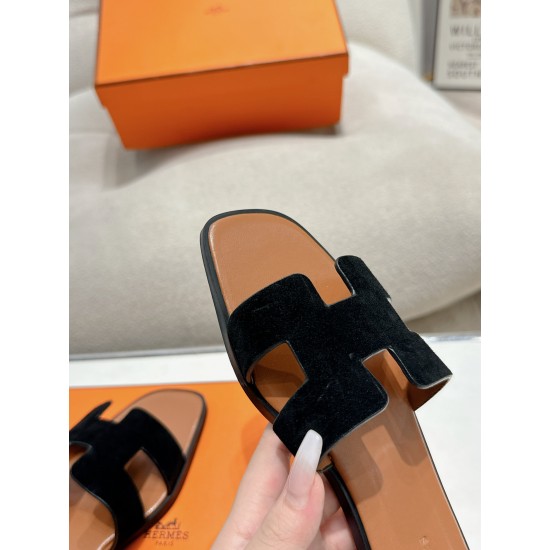 Hermes Slippers High Quality
Women 35-41
Men 39-45