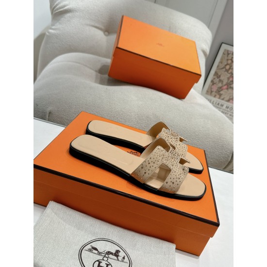 Hermes Slippers High Quality
Women 35-41
Men 39-45
