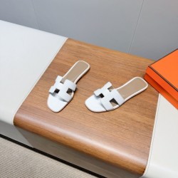 Hermes Slippers High Quality
Women 35-41
Men 39-45