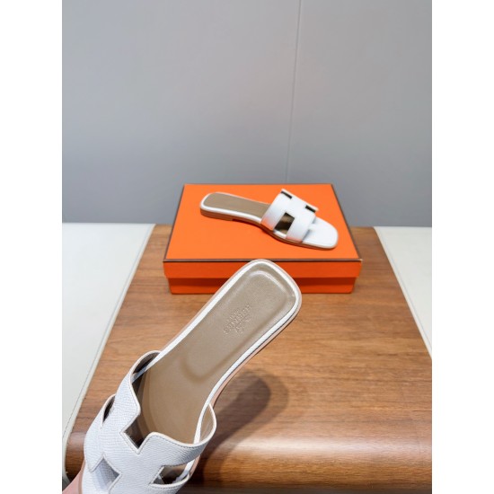 Hermes Slippers High Quality
Women 35-41
Men 39-45