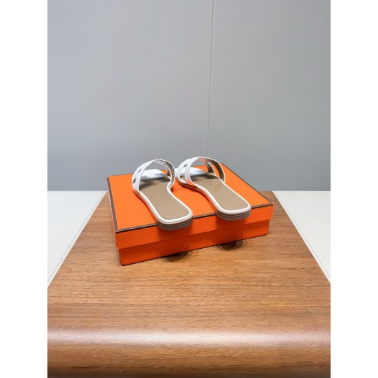 Hermes Slippers High Quality
Women 35-41
Men 39-45