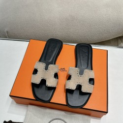 Hermes Slippers High Quality
Women 35-41
Men 39-45