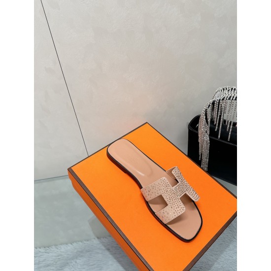Hermes Slippers High Quality
Women 35-41
Men 39-45